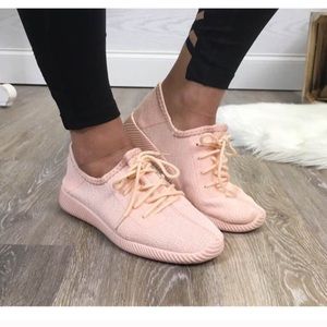 Quipid blush pink sneakers size 7.5